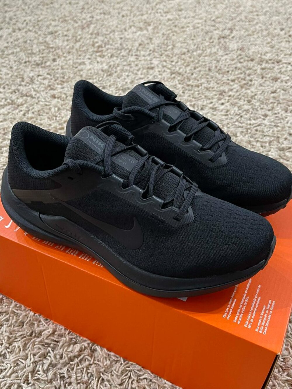 Nike Air Winflo 10 Women's Road Running Shoes Black DV4023-001, Size 9 (New)